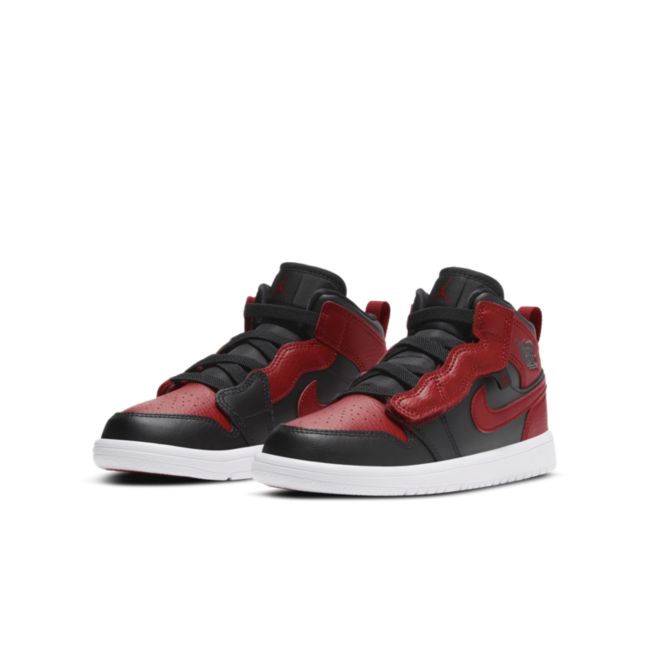 Jordan 1 Mid AR6351-074 02