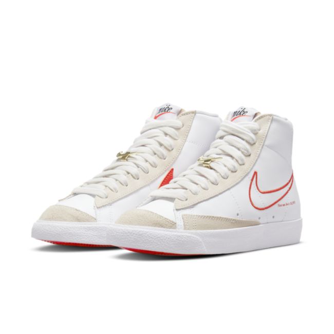 Nike Blazer Mid '77 SE DH6757-100 02