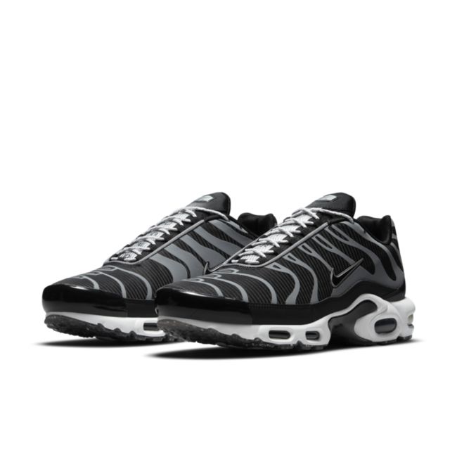 Nike Air Max Plus DM2466-001 02