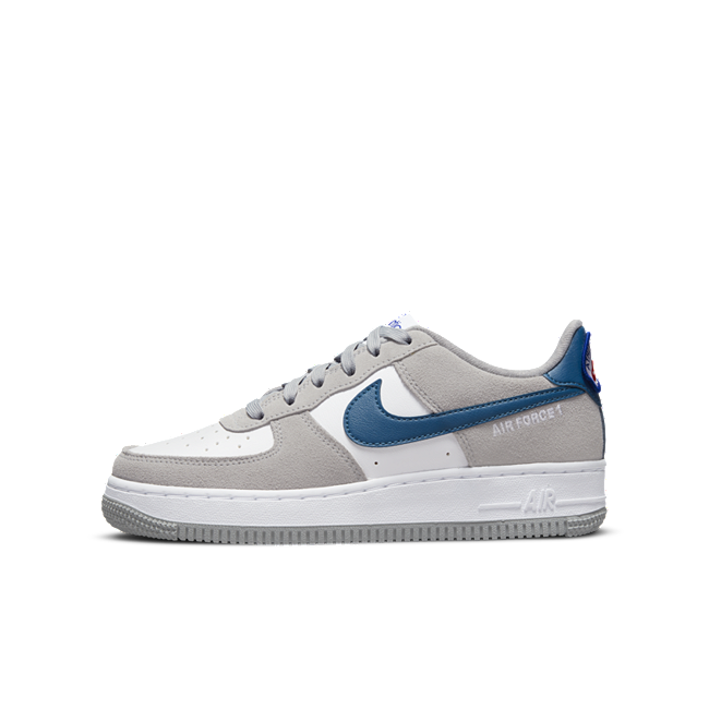 Nike Air Force 1 LV8