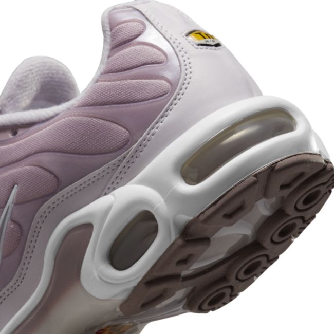 Nike Air Max Plus DJ5421-500 03