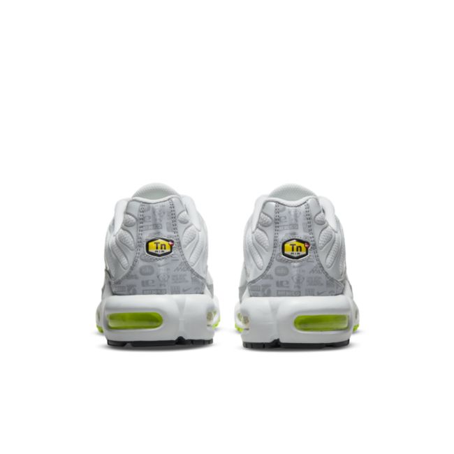 Nike Air Max Plus DB0682-002 02