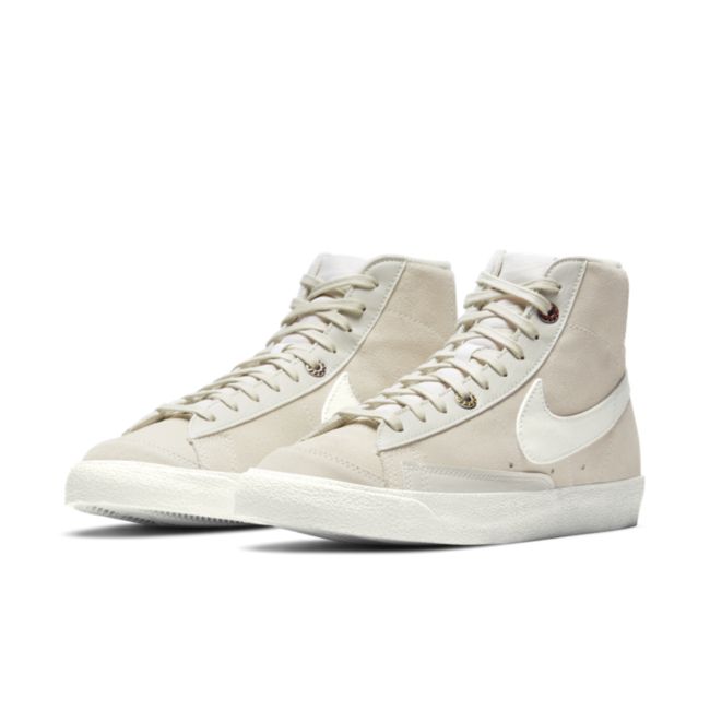 Nike Blazer Mid '77 DH4271-001 02