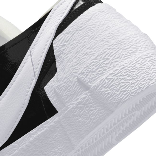 Nike Blazer Low x sacai DM6443-001 04