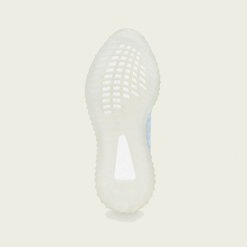 bottom of yeezy 350 v2