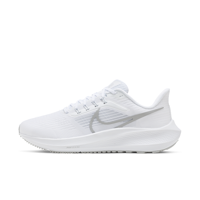 nike pegasus zoom white