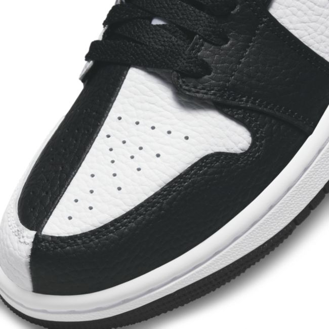 Jordan 1 Low SE DR0502-101 03