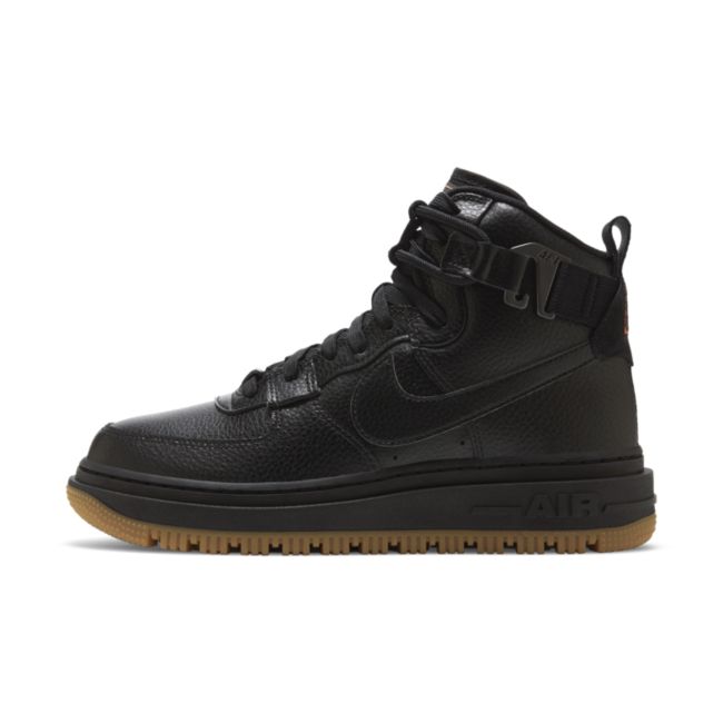 Nike air force 1 mid black on on sale feet