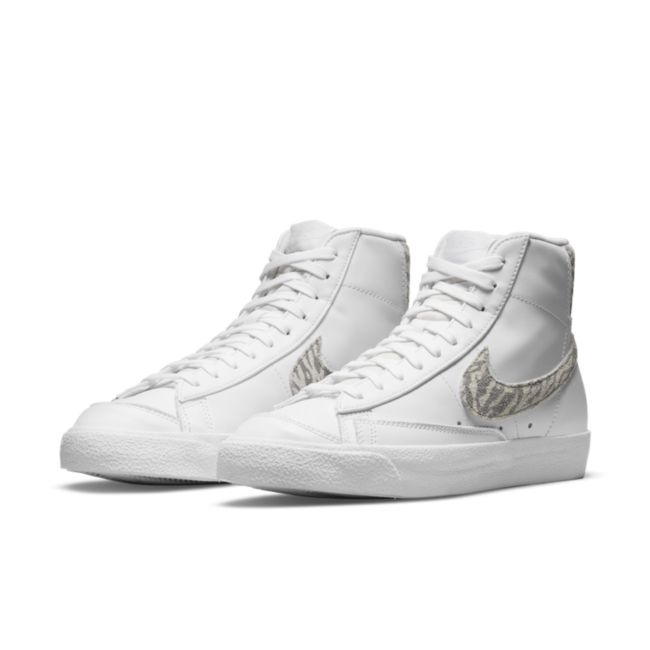 Nike Blazer Mid '77 DH9633-101 04