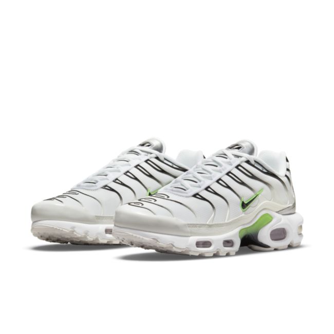 Nike Air Max Plus DN6997-100 04