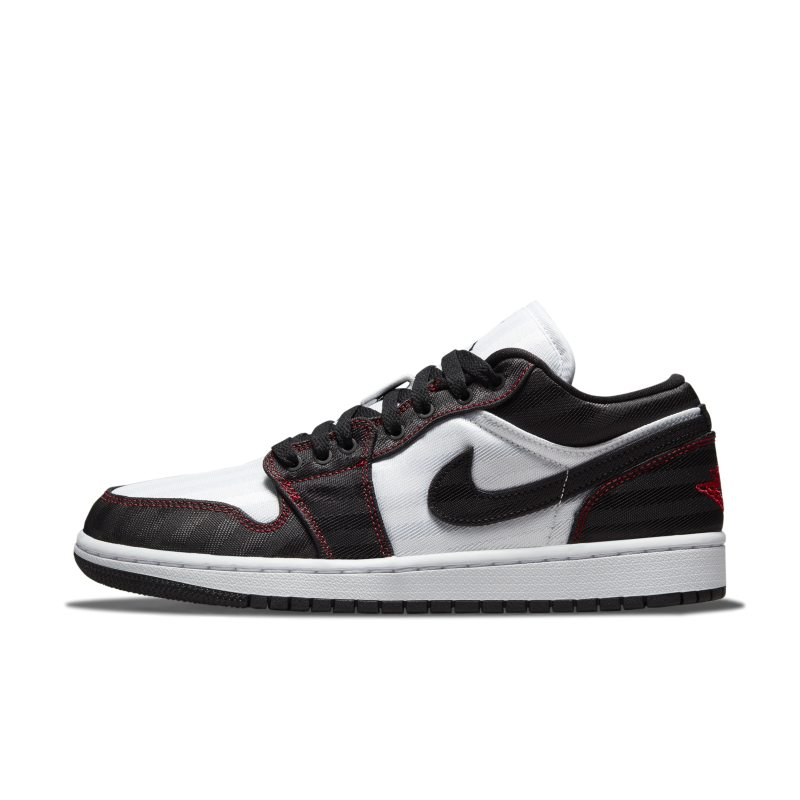 Jordan 1 Low SE DD9337-106