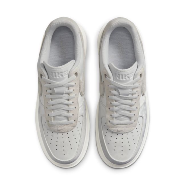 Nike Air Force 1 Luxe DD9605-100 04