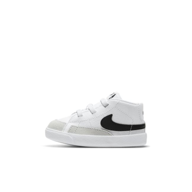 Nike Blazer Mid DA5536-100 02