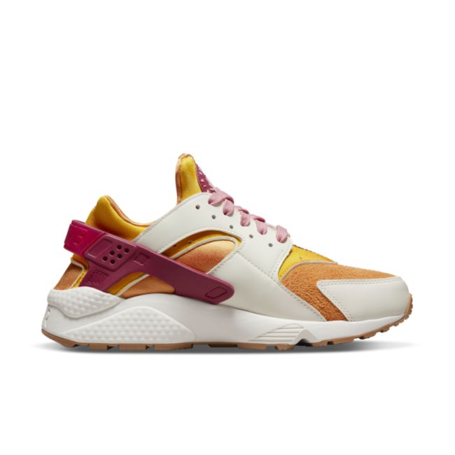 Nike Air Huarache DO6720-100 04