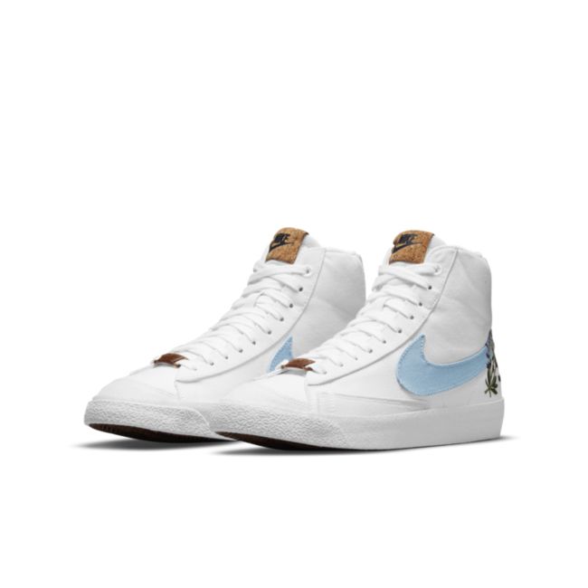 Nike Blazer Mid '77 DC8246-100 04