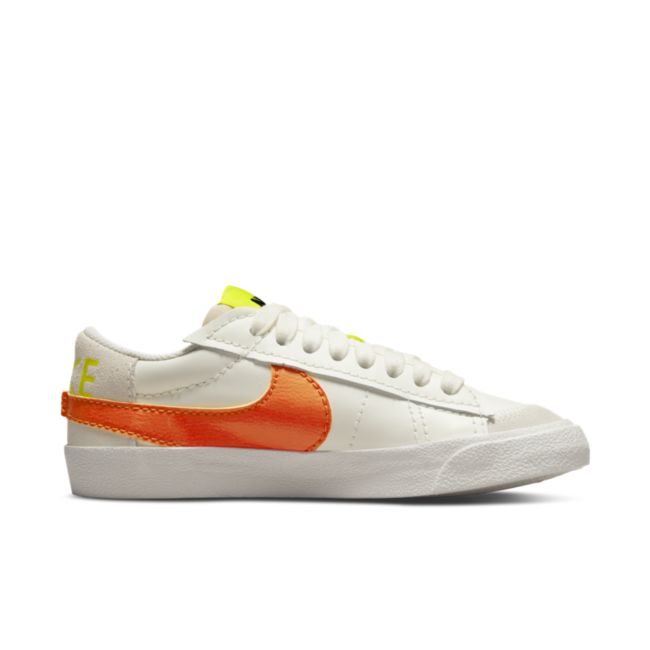 Nike Blazer Low Jumbo DQ1470-103 03