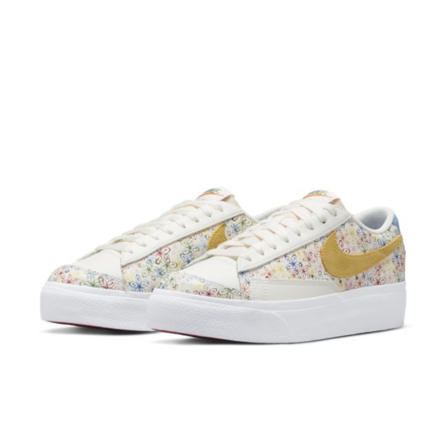 Nike Blazer Low Platform DV3210-100 02