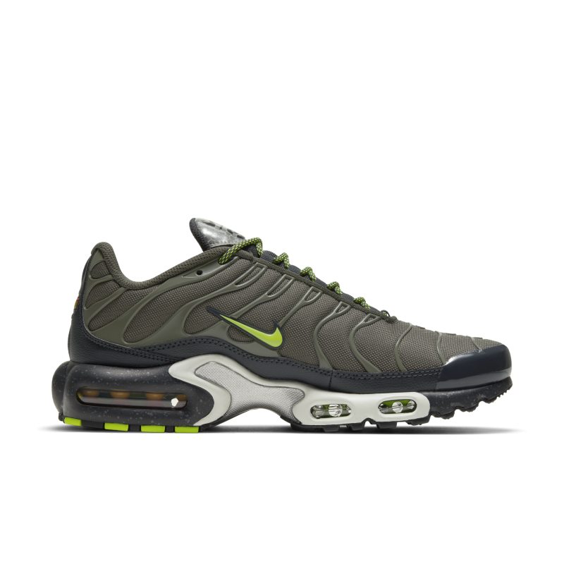 Nike Air Max Plus SE DB4609-300 03