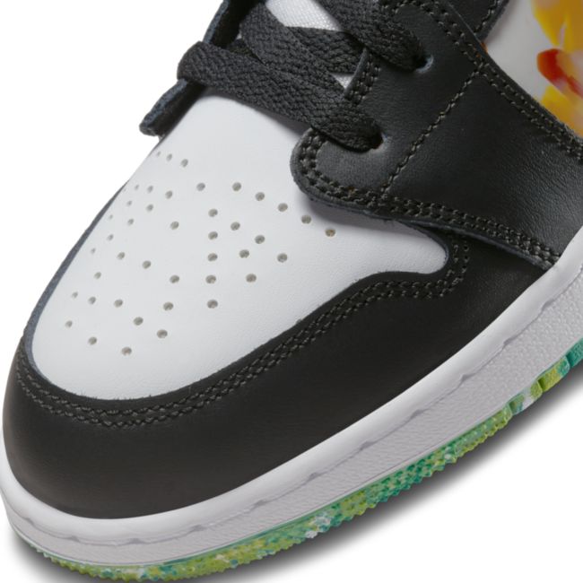 Jordan 1 Low SE DJ6252-038 03