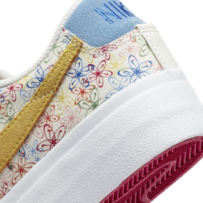 Nike Blazer Low Platform DV3210-100 03