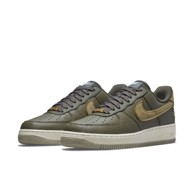 Nike Air Force 1 '07 LX DA8482-200 04