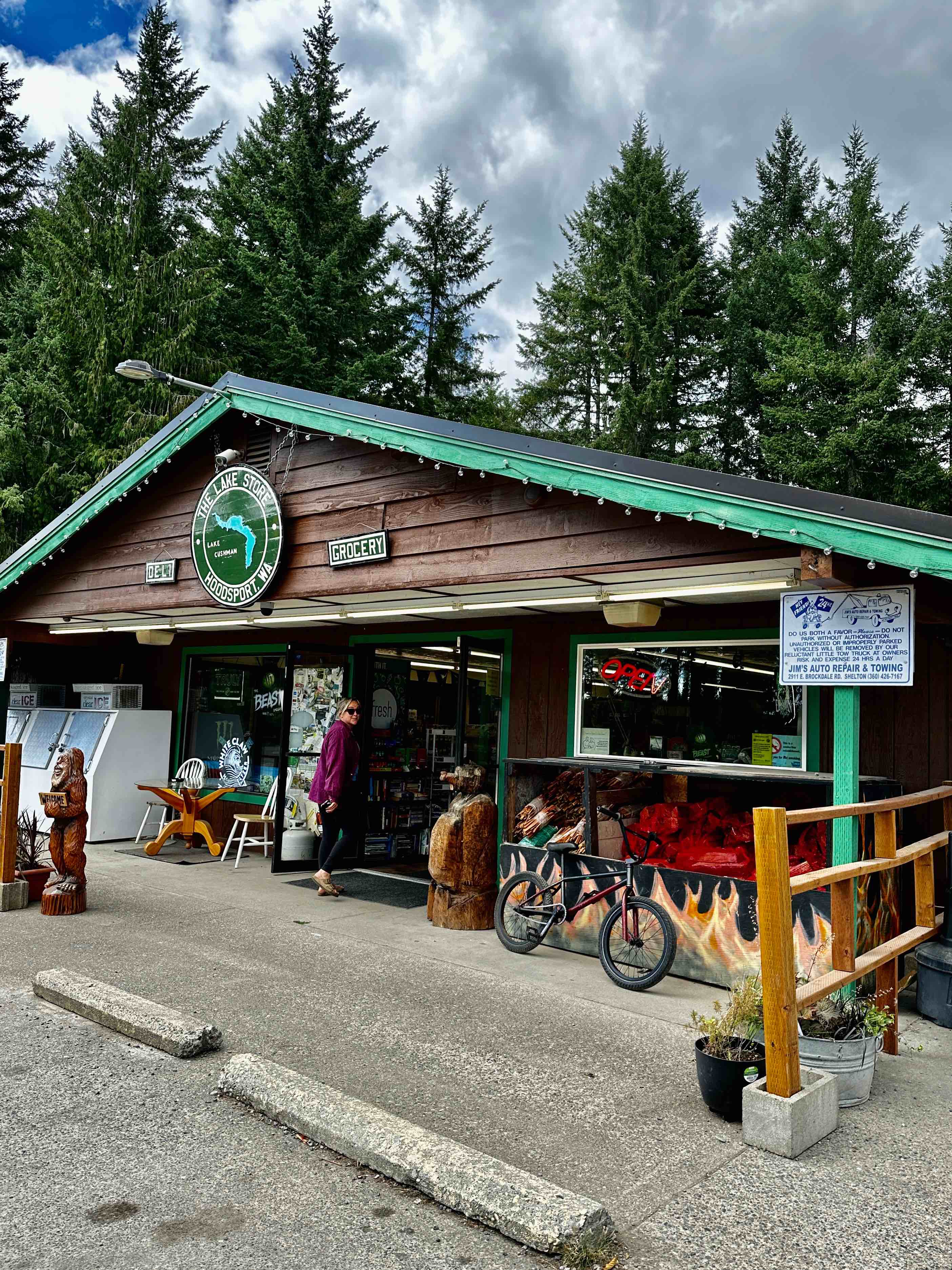 Photo of Lake Cushman Grocery