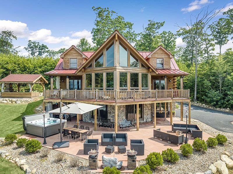 <p><a href="https://realloghomes.com/project/mountain-view-lodge" target="_blank" rel="noopener noreferrer" style="text-decoration: none;">MOUNTAIN VIEW LODGE</a></p>