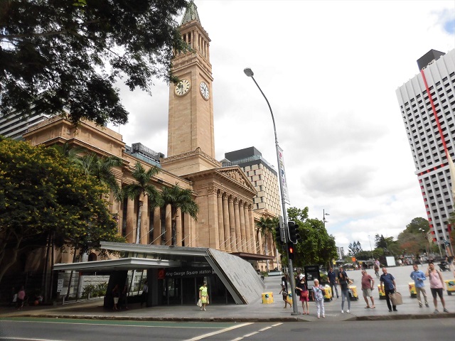 Queen Street, Brisbane on a muggy November Friday afternoon