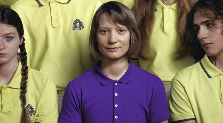 photo-Mia Wasikowska 2024