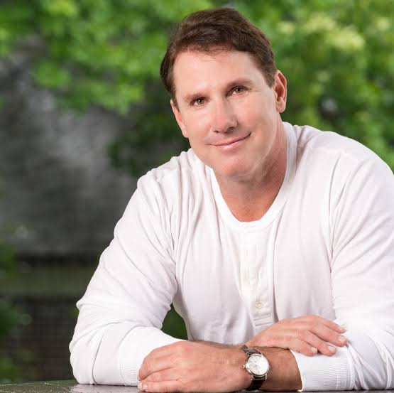 photo-Nicholas Sparks 2019