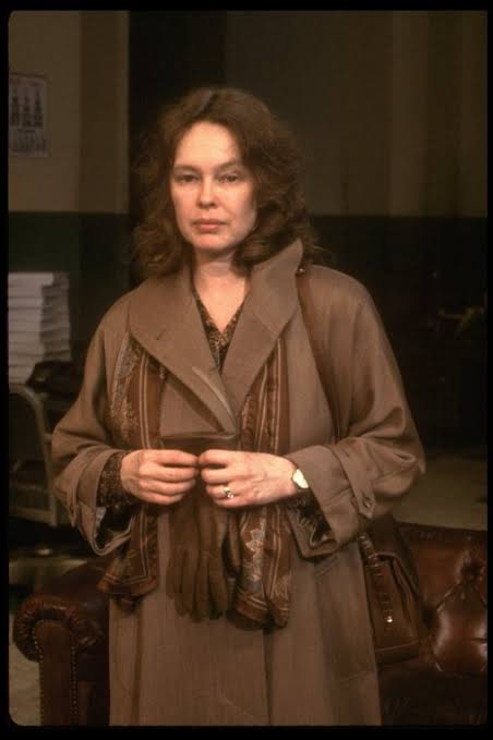 photo-Sandy Dennis 1986
