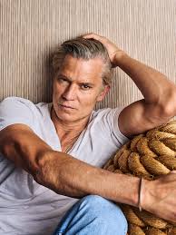 photo-Timothy Olyphant 2024