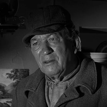photo-Victor McLaglen 1957
