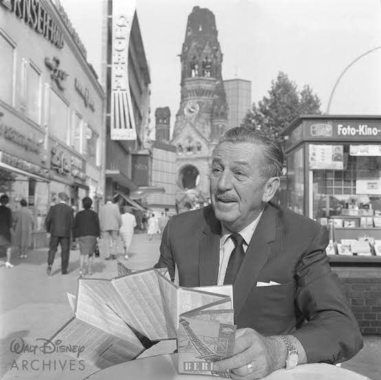 photo-Walt Disney 1963