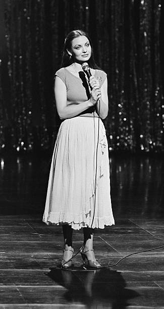 photo-Crystal Gayle 1980