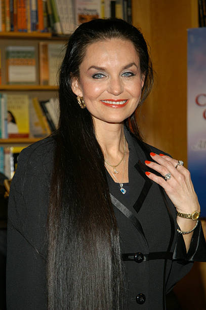 photo-Crystal Gayle 2003
