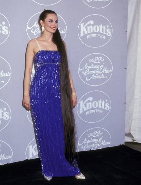 photo-Crystal Gayle 1987