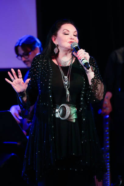 photo-Crystal Gayle 2024