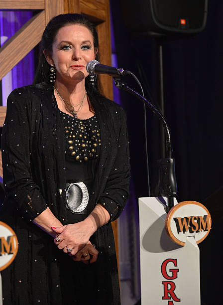 photo-Crystal Gayle 2012