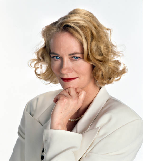 photo-Cybill Shepherd 1995