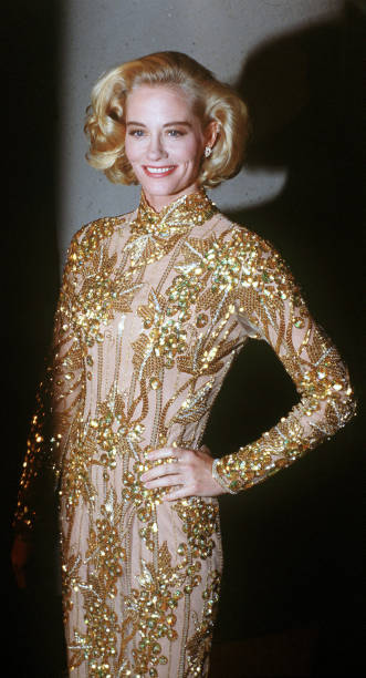 photo-Cybill Shepherd 1991