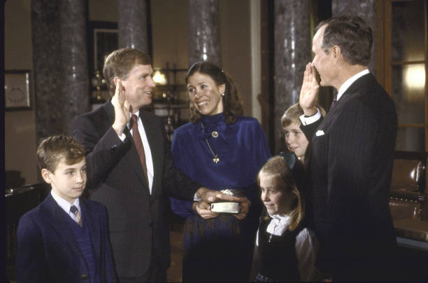 photo-Dan Quayle 1987