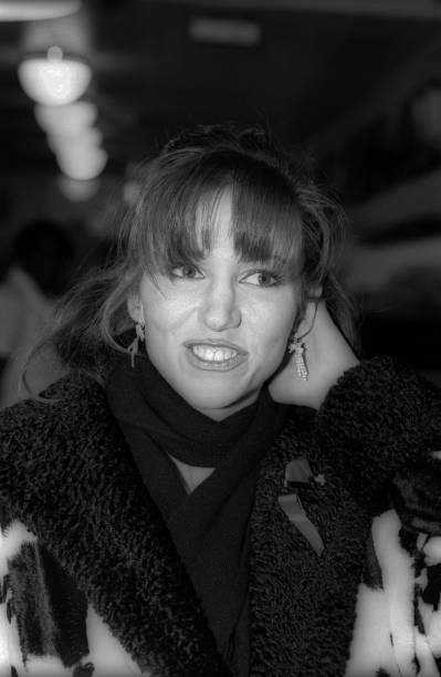 photo-Debbie Gibson 1993