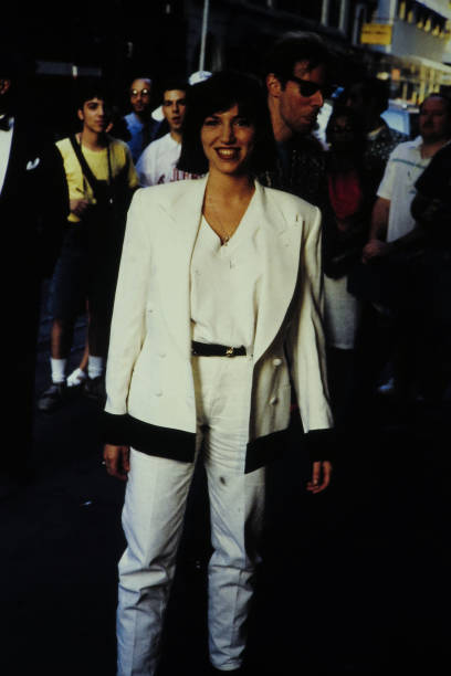 photo-Debbie Gibson 1995