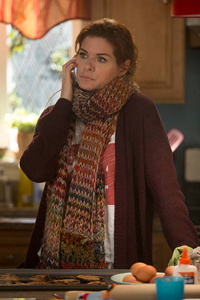 photo-Debra Messing 2014