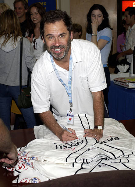 photo-Dennis Miller 2002