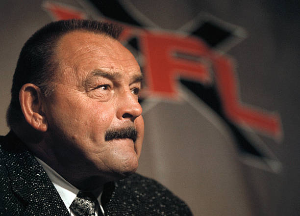 photo-Dick Butkus 2000