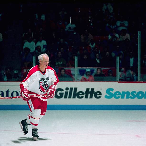 photo-Gordie Howe 1993