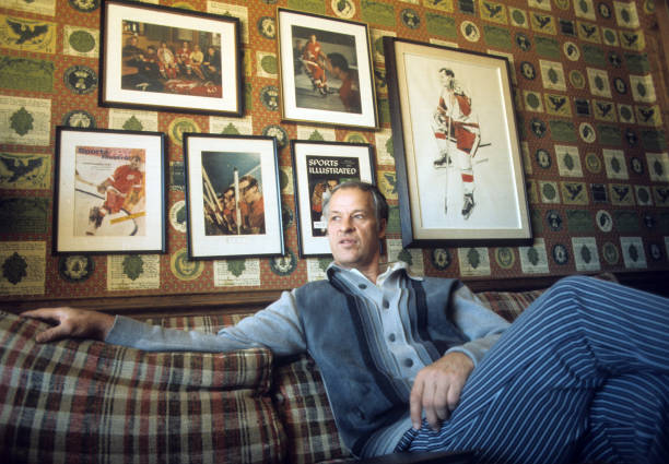 photo-Gordie Howe 1975