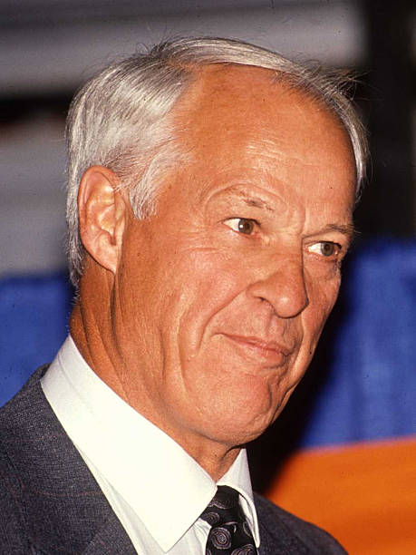 photo-Gordie Howe 1994